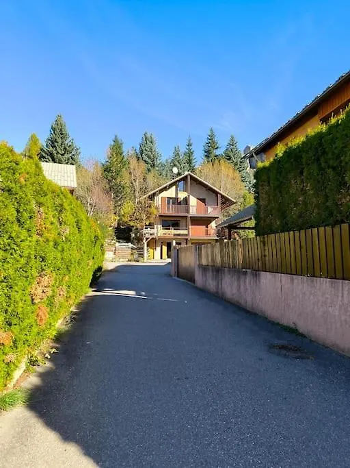 La Maison D'Albane Briancon Serre Chevalier Vallee 5 Personnes 0*, Briançon